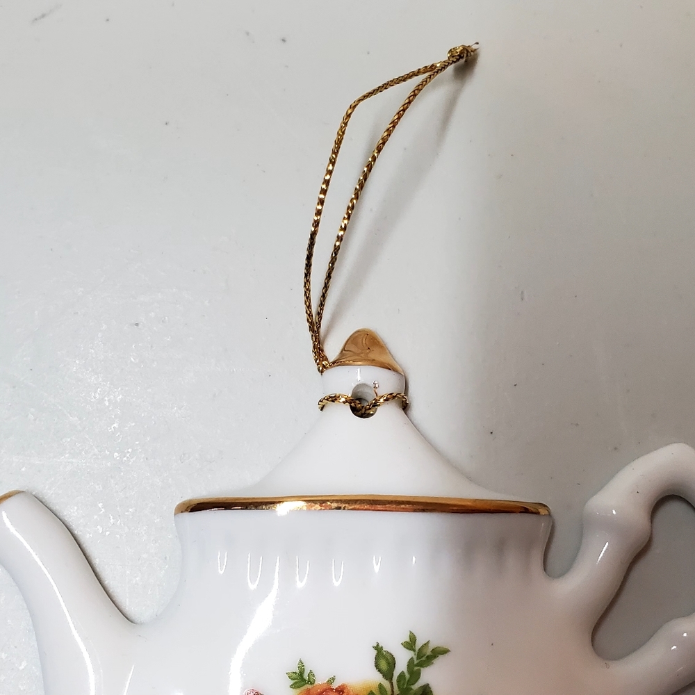 Royal Albert Teapot Ornament - Picture 4 of 9